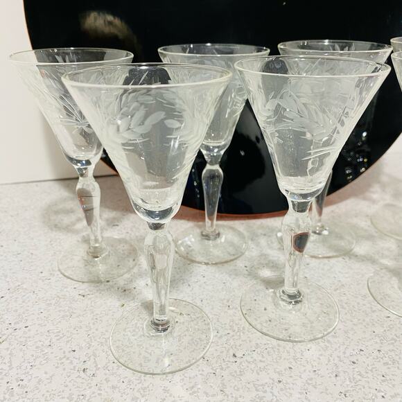 Vintage clear etched crystal cordial wine glasses 8 stems shots sherry 1 fl oz - Picture 3 of 7